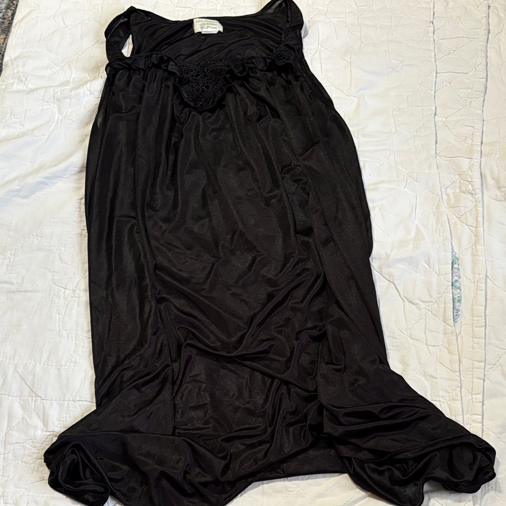 Lati Fashion Black‎ Nightgown